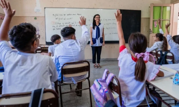 Acreditan este sábado el pago para docentes que ingresaron y se trasladaron este año