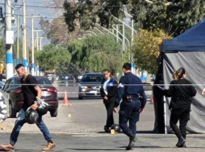 Dolor en Pocito: Una mujer murió tras un violento choque entre una moto y un auto