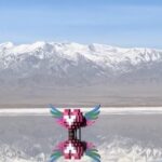 Una escultura en un lago conocido como «el espejo del cielo» se volvió viral y desató críticas