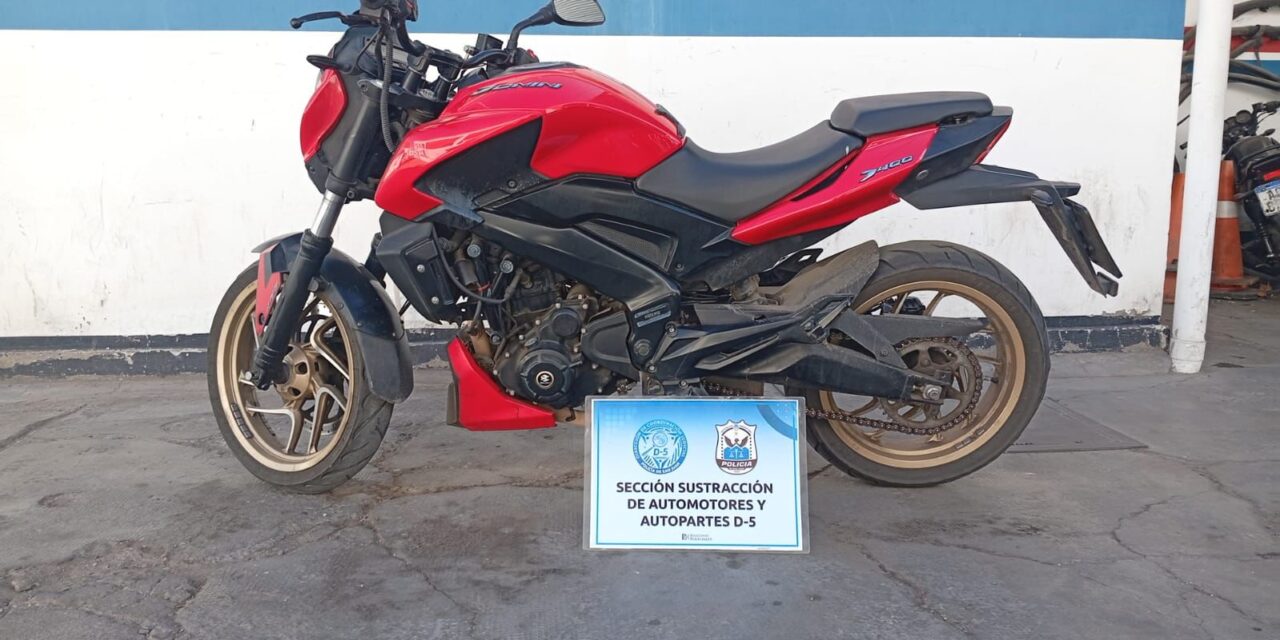 Iba en una moto con números falsos y papeles truchos: terminó secuestrada