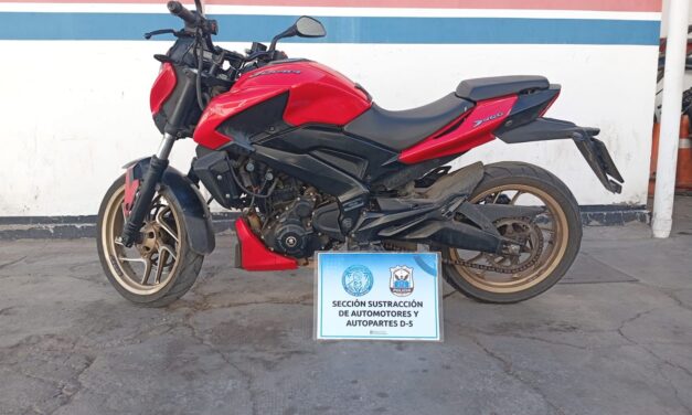 Iba en una moto con números falsos y papeles truchos: terminó secuestrada