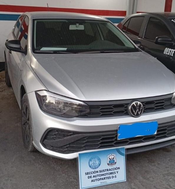 Recuperaron en pocas horas un auto robado y detuvieron al conductor en Capital