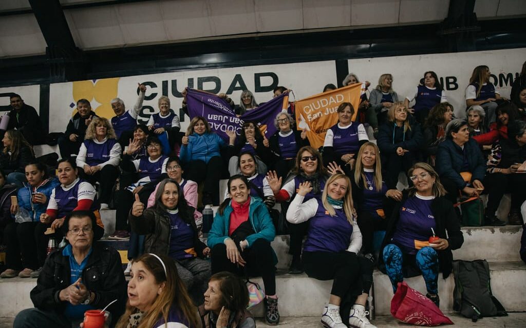 Capital entregó 1300 remeras a participantes de programas deportivos y recreativos