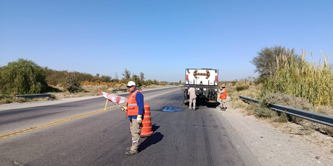 Vialidad Nacional realiza tareas de bacheo y mantenimiento sobre Ruta 40 Norte y Sur