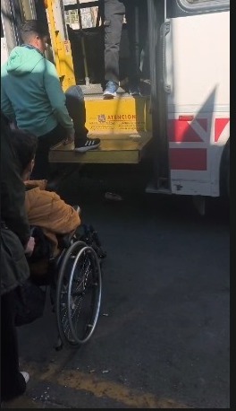 “Les calienta tres pedos”: denuncian que empresarios del transporte no invierten y dejan sin acceso a personas con discapacidad