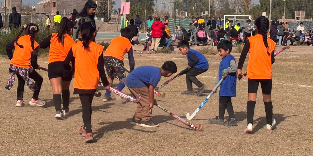 Chimbas vivió una fiesta del hockey: más de 150 chicos participaron del primer encuentro EID