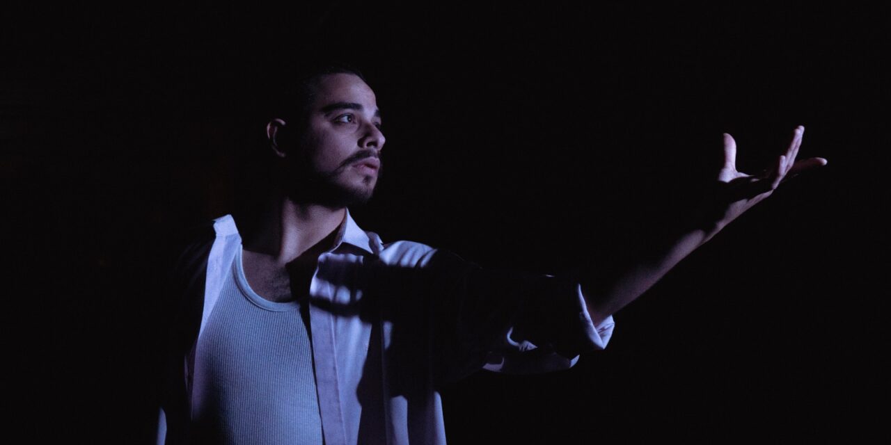 «La noche desaparece»