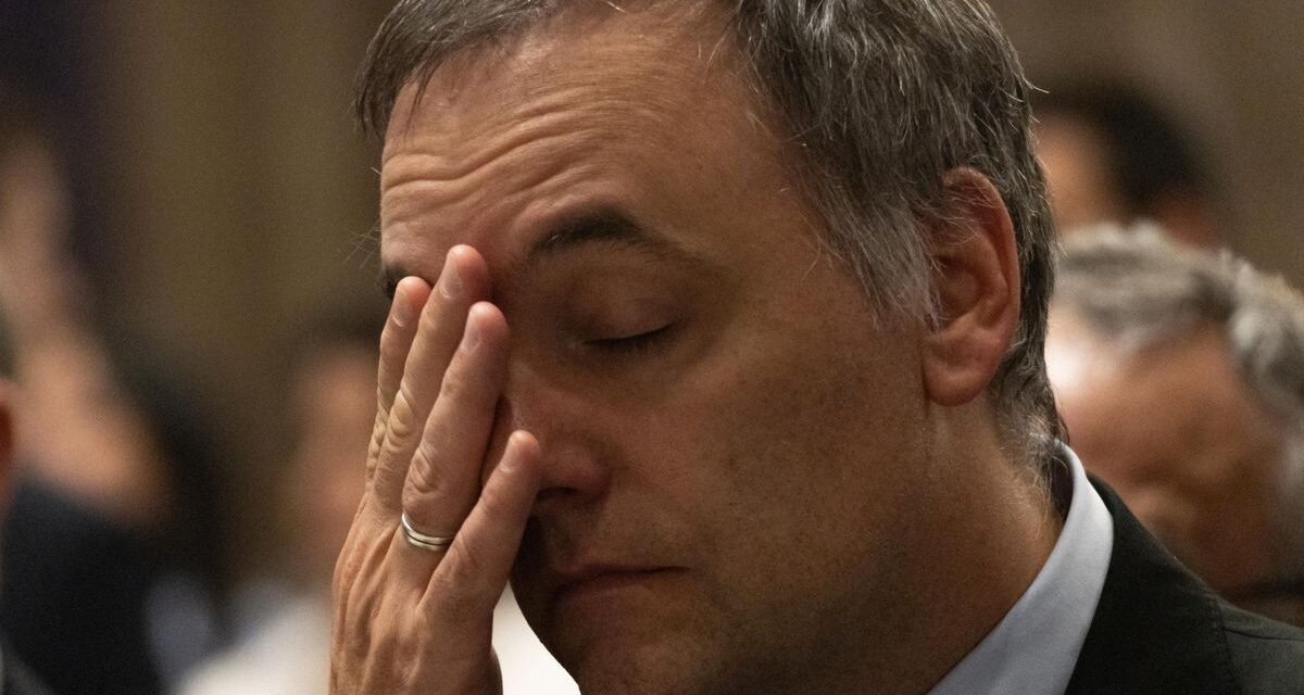 El caso Adorni erosiona la imagen de Javier Milei y aseguran que su efecto se asemeja a la foto de Olivos
