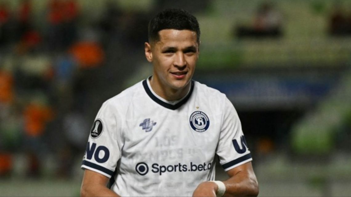 Independiente Rivadavia ganó en Venezuela y aseguró el primer puesto