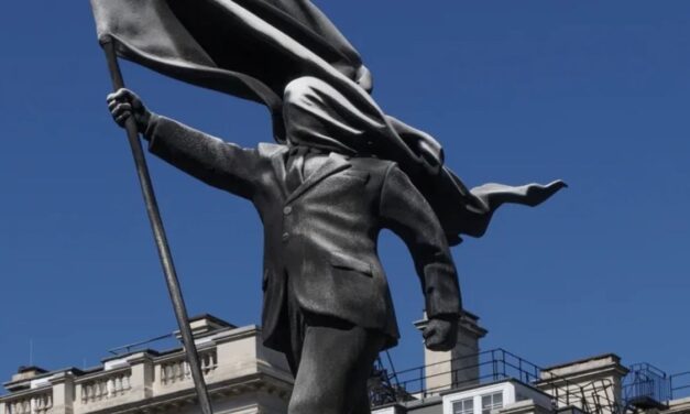 Bansky reaparece con una misteriosa escultura en el centro de Londres