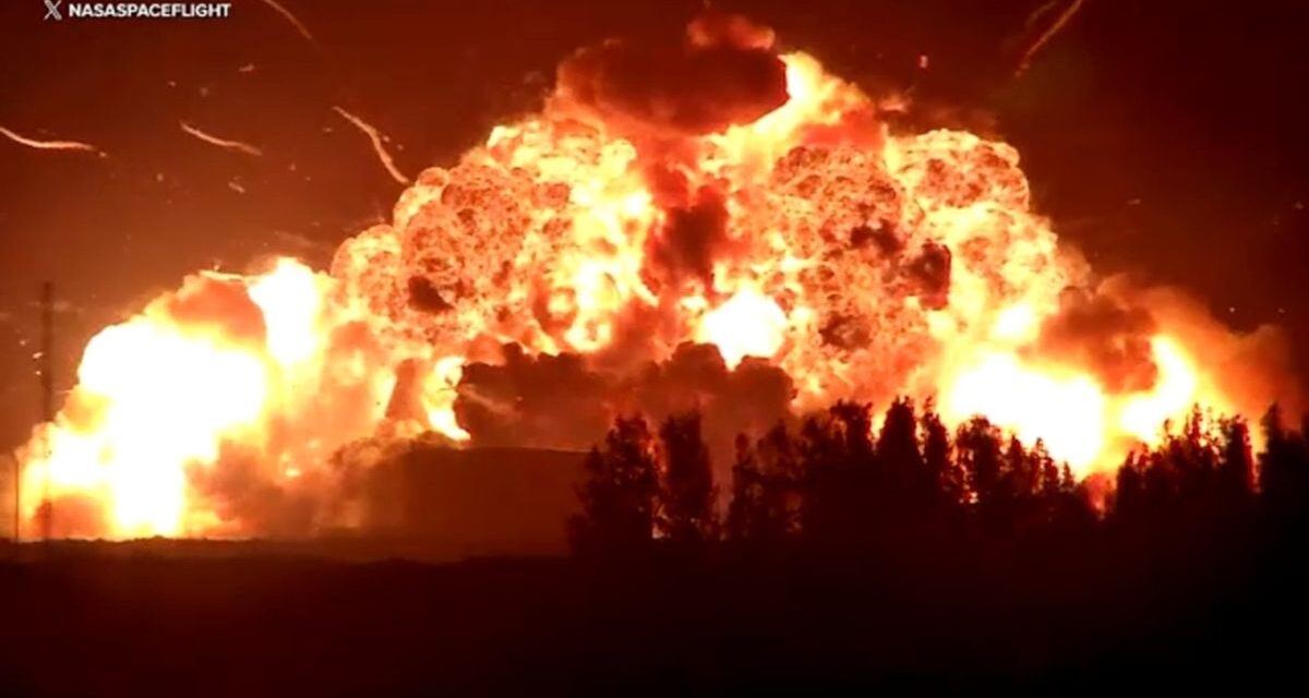 Impactante explosión de un cohete de Blue Origin durante una prueba de motores