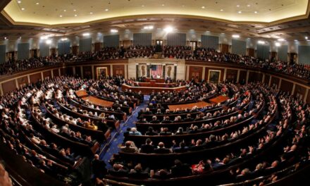La Cámara de Representantes rechazó frenar la guerra contra Irán y respaldó a Donald Trump