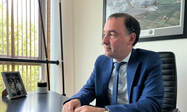El hermano de Manuel Adorni dijo ante la Justicia que puso un cero de más en su declaración jurada