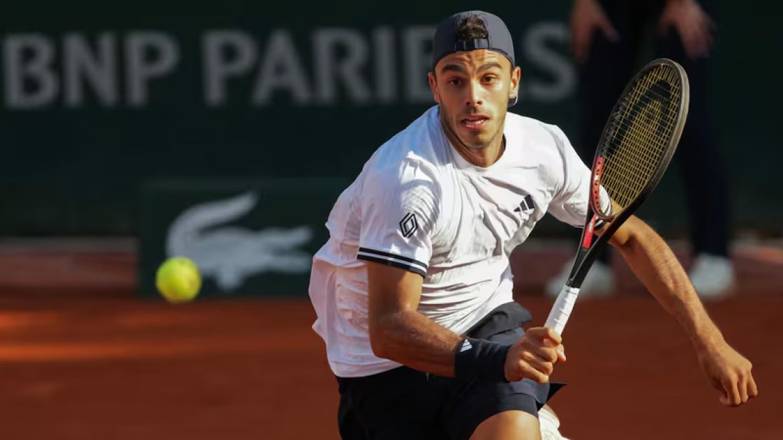 Efectividad argentina del 100%: Navone, Cerúndolo y Ugo Carabelli avanzan firmes en Roland Garros