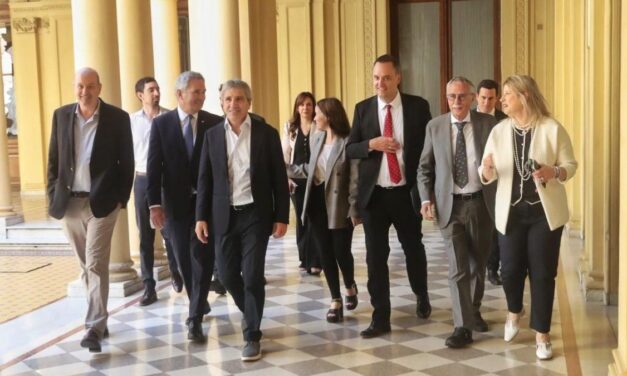 Se reúne el Gabinete en medio de las tensiones internas y el clamor por la salida de Manuel Adorni