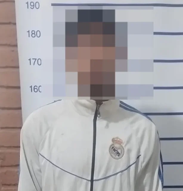 Lo acusaron de manosear a dos mujeres y cayó cuando escapaba en colectivo