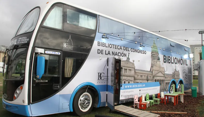 El Bibliomóvil llega a San Juan con actividades gratuitas para toda la familia