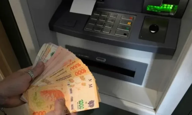 Confirmado: los estatales cobrarán con aumento y ya tiene fecha el aguinaldo