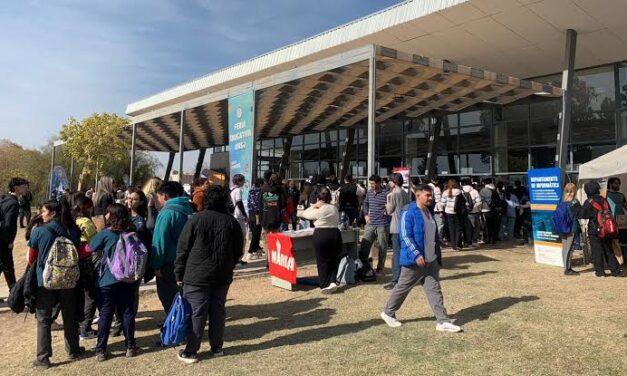 La UNSJ espera una feria educativa récord con miles de estudiantes y 62 carreras en exposición