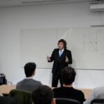 El Gobierno asegura que los jóvenes vuelven al país, pero faltan estadísticas