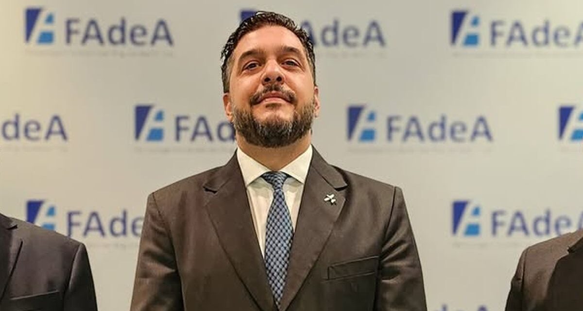 Crecen las versiones sobre la salida de Julio Manco de FAdeA tras una asamblea sin definiciones