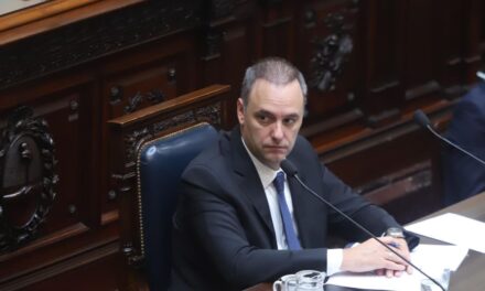 Manuel Adorni volvió a defender su inocencia, denunció espionaje y confirmó que dará una conferencia de prensa