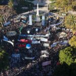 Docentes y estudiantes reclamaron al Gobierno contra la asfixia presupuestaria