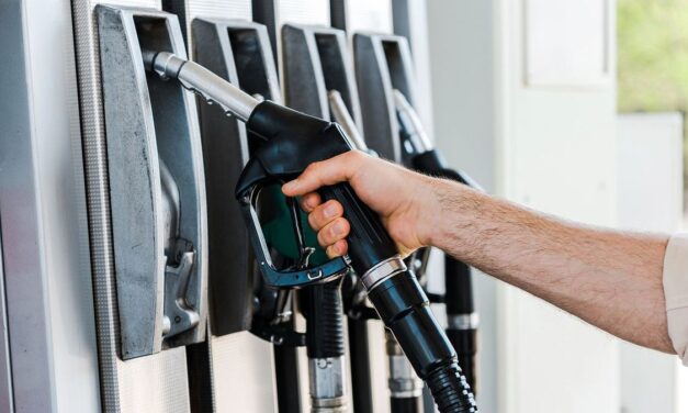 El precio del combustible en EEUU aumentó un 50% desde el inicio del conflicto en Medio Oriente