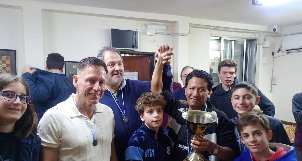 Jugó un torneo de ajedrez en un club del barrio del Abasto y salió tercero