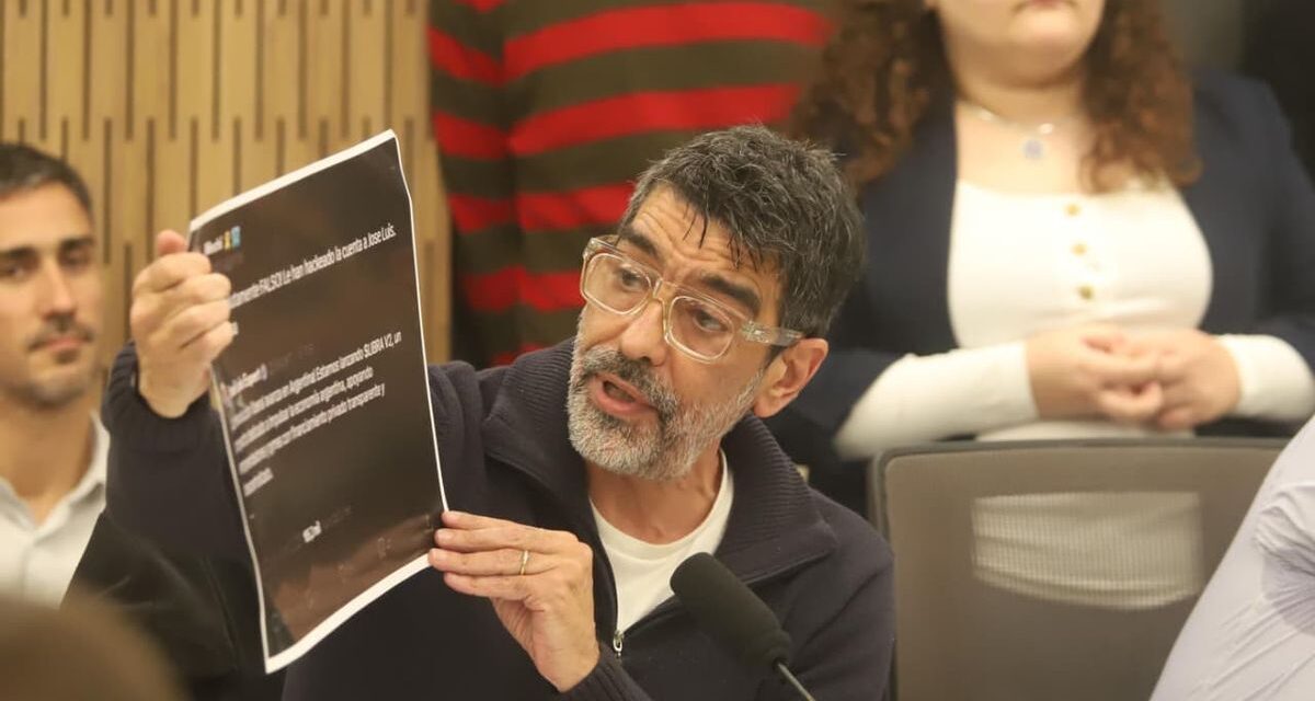 El Gobierno denunció al diputado Rodolfo Tailhade por espionaje ilegal contra Manuel Adorni y su familia