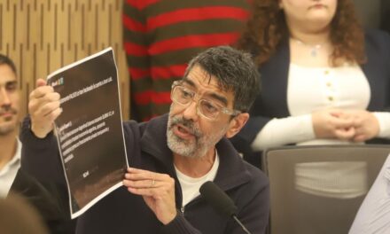 El Gobierno denunció al diputado Rodolfo Tailhade por espionaje ilegal contra Manuel Adorni y su familia