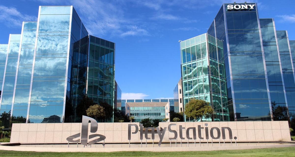 Sony prevé una caída de ventas en su división de juegos ante el aumento de los precios de los chips de memoria