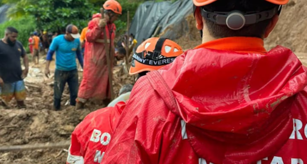 Devastó el noreste y provocó al menos seis muertos y miles de evacuados