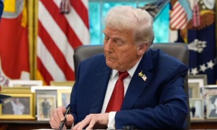 Donald Trump retrasa la firma de la orden ejecutiva para regular la IA, preocupado por la competencia con China
