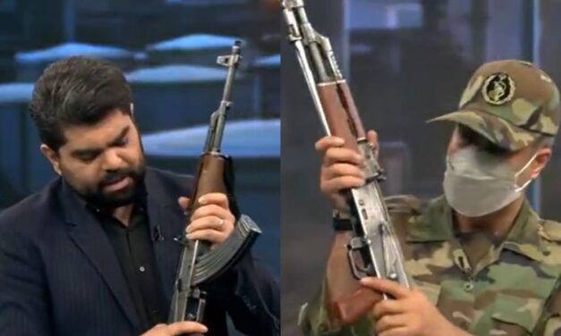 Conductores enseñaron a usar fusiles AK-47 y dispararon en vivo