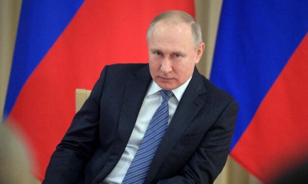Vladimir Putin evita ponerle fecha al final de la guerra con Ucrania y admite que las negociaciones están estancadas