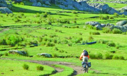 Pampa de Achala en bike: entre refugios y quebradas