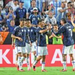 En un ensayo ante casi 100 mil personas, la Selección ganó y mostró algunas ideas