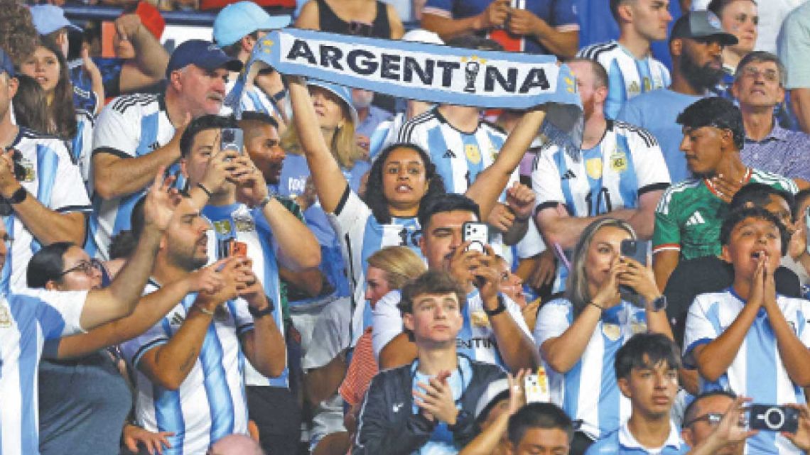Empezó la fiesta, ¿qué estará haciendo Adorni?