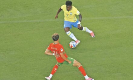 Brasil sufrió ante Marruecos, pero una perla de Vini Jr. evitó la derrota