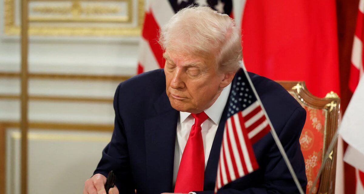 Los detalles de la orden ejecutiva que permite a Donald Trump acceder a los nuevos modelos de IA 30 días antes de ser lanzados