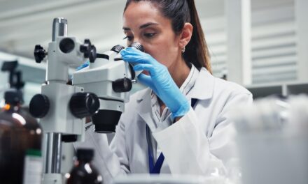 Científicos logran un avance clave en terapia génica para corregir un trastorno inmunológico