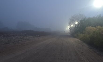 La niebla se adueñó de El Mogote y regaló una postal inusual en el este sanjuanino (vídeo)