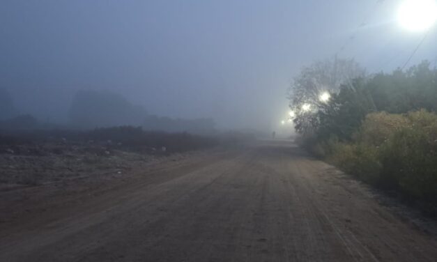 La niebla se adueñó de El Mogote y regaló una postal inusual en el este sanjuanino (vídeo)