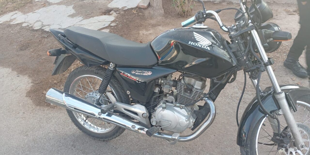 Recuperaron una moto robada y descubrieron que el acusado era el nieto del propietario
