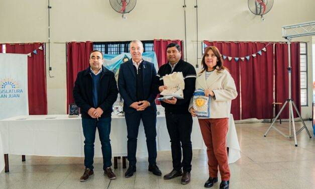San Juan Escribe llegó a Iglesia para sumar nuevos talentos a su concurso literario