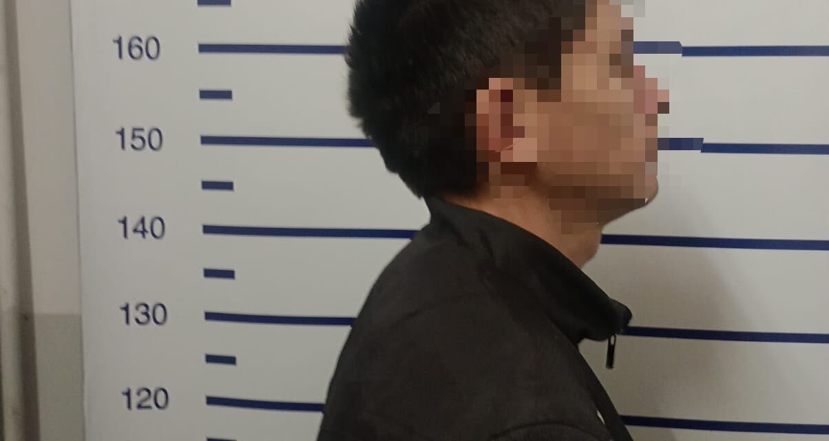 Lo persiguieron vecinos y terminó detenido por intentar robarle el celular a una adolescente