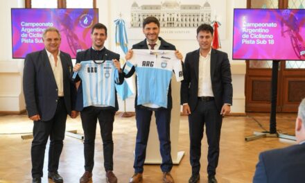 Jorge Chica presentó en Santa Fe dos competencias que marcarán el regreso del ciclismo internacional de pista