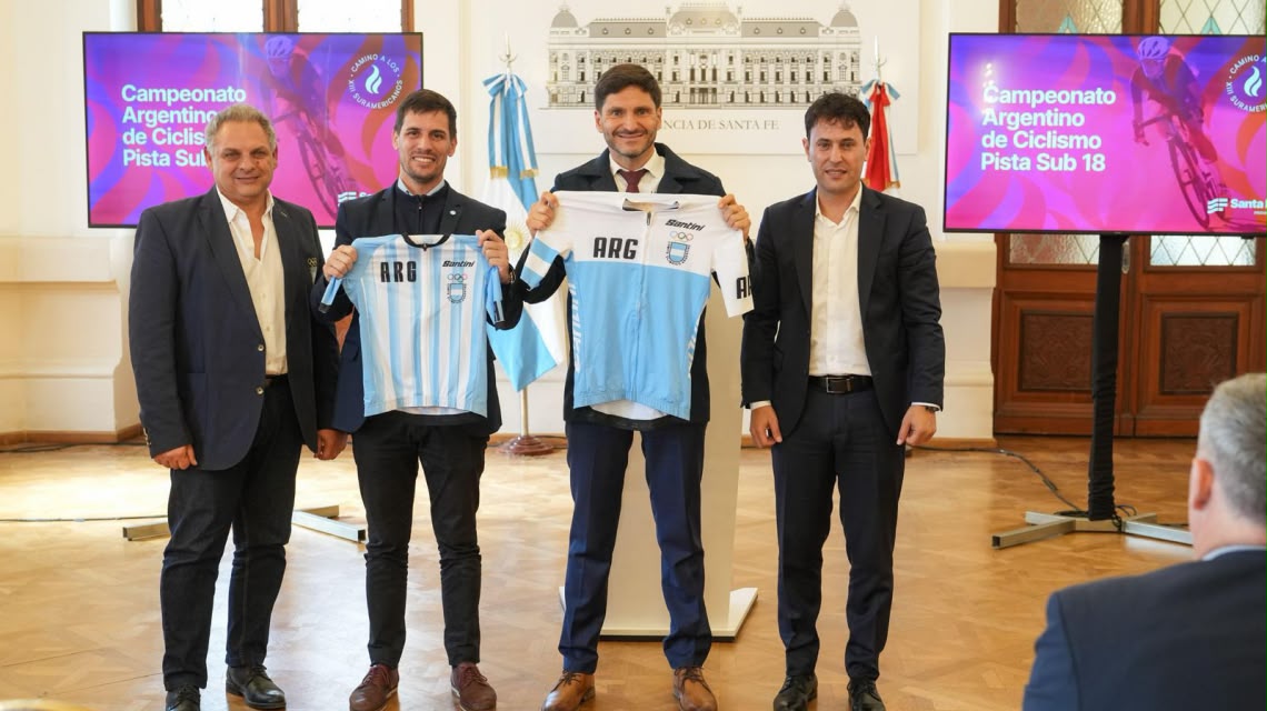 Jorge Chica presentó en Santa Fe dos competencias que marcarán el regreso del ciclismo internacional de pista