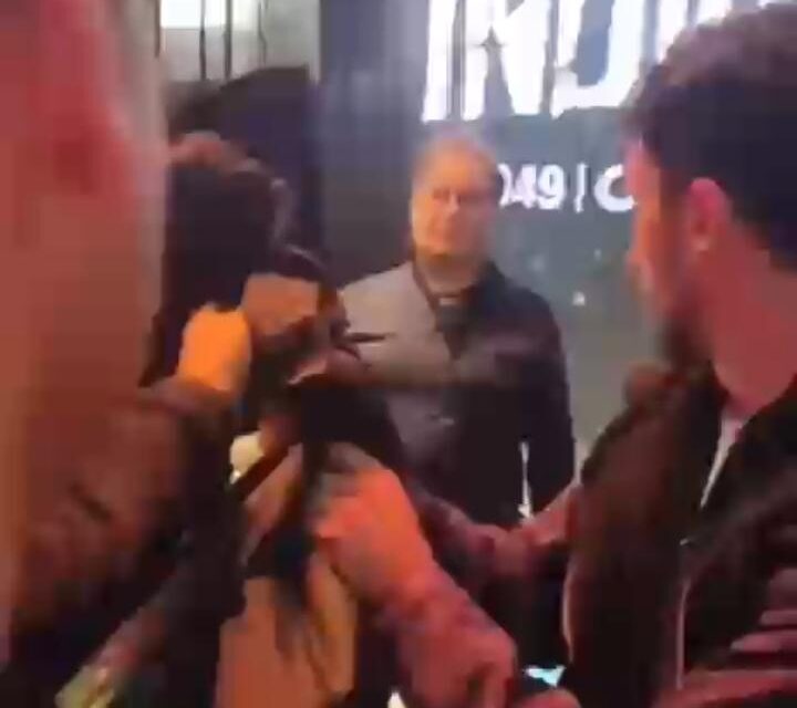 Un sanjuanino llevó un buzo de San Martín para despedir al Indio Solari y emocionó a los fanáticos